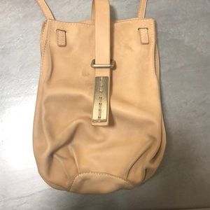 Beige/tan bucket bag crossbody